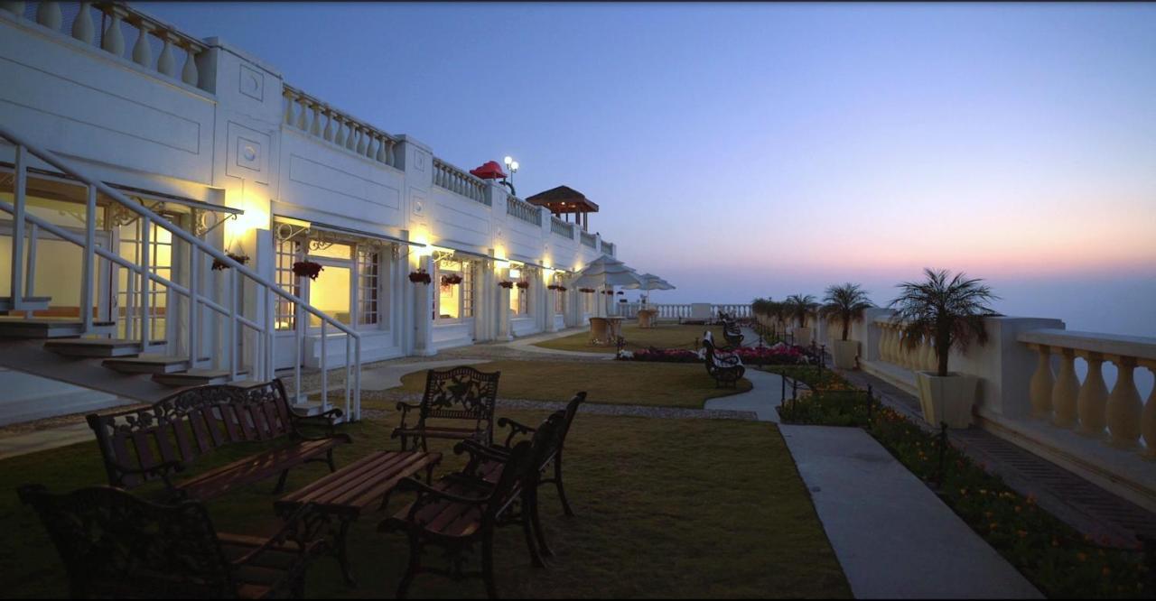 Jaypee Residency Manor Hotel Мусори Екстериор снимка