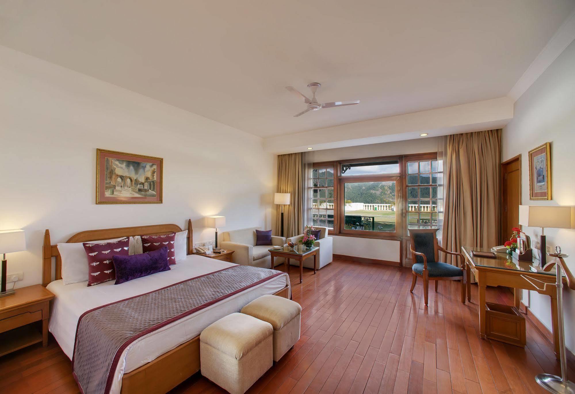 Jaypee Residency Manor Hotel Мусори Екстериор снимка